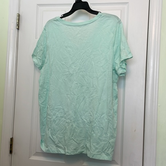 HUE Size 1X V Neck T Shirt Top NEW Short Sleeves Soft - Picture 4 of 4